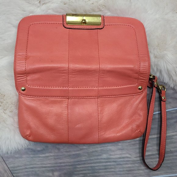 Coach Pink Coral Glove leather Wristlet with Gray satin lining - Picture 6 of 7